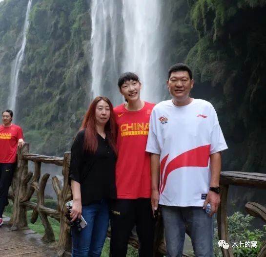 值得注意的是，此次姜子牙的坐骑;四不相神兽体也首次曝光，引发网友的期待